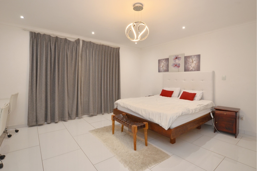 2 Bedroom Property for Sale in Kenridge Western Cape